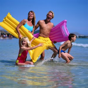 1467779460_64_turk_family_0[1]